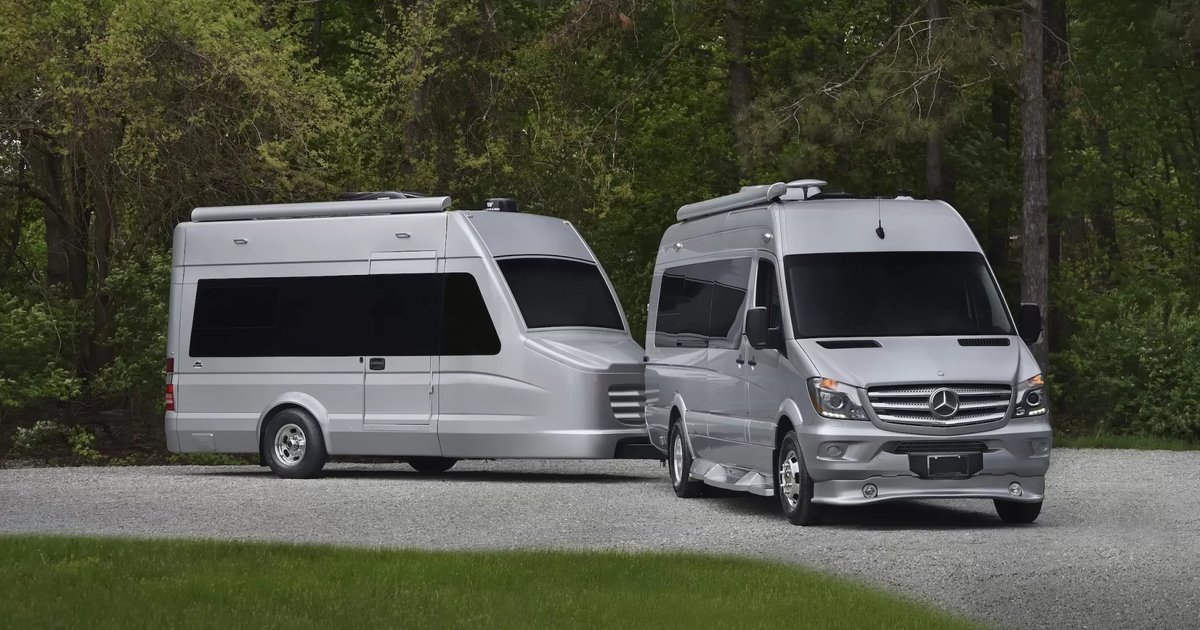 Mercedes Sprinter перетворили на оригінальний автопоїзд із житловим ...