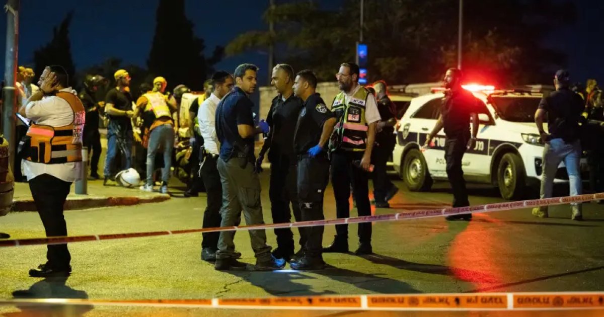 Первое сообщение Террор в Иерусалиме: восемь раненных, террористы скрылись