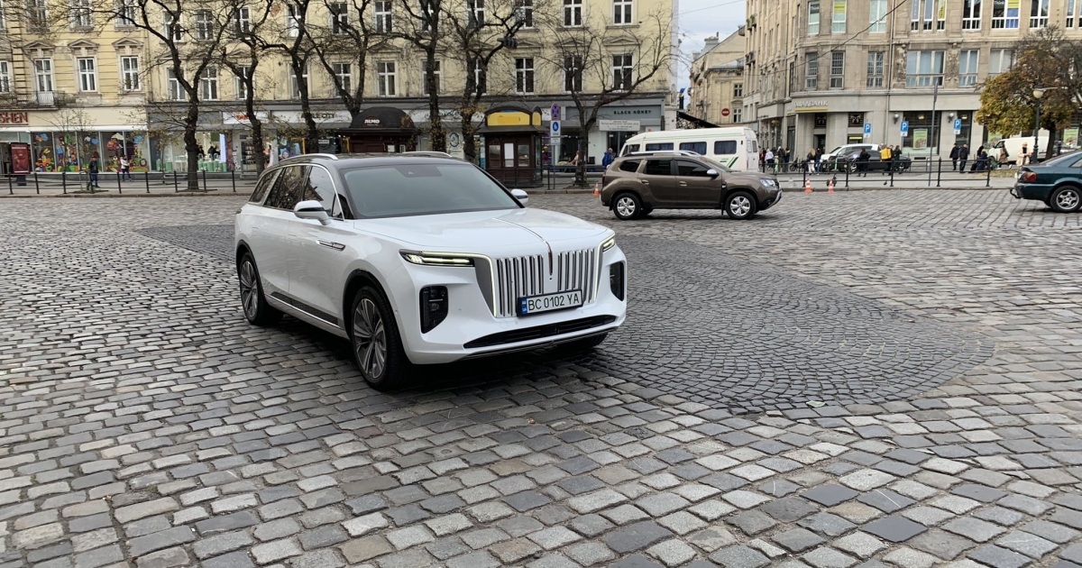 The most luxurious Chinese electric cars for $ 90,000 appeared in Ukraine (photo)