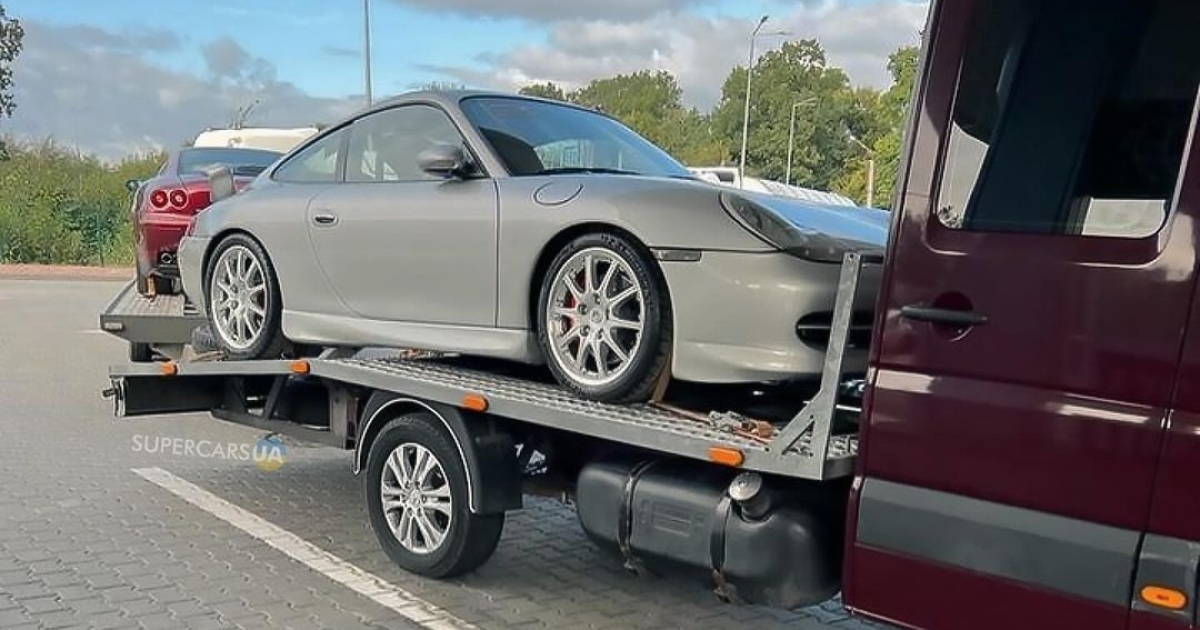 Rare Ferrari 612 Scaglietti and Porsche 911 GT3 Arrive in Ukraine: A True Car Collector’s Dream