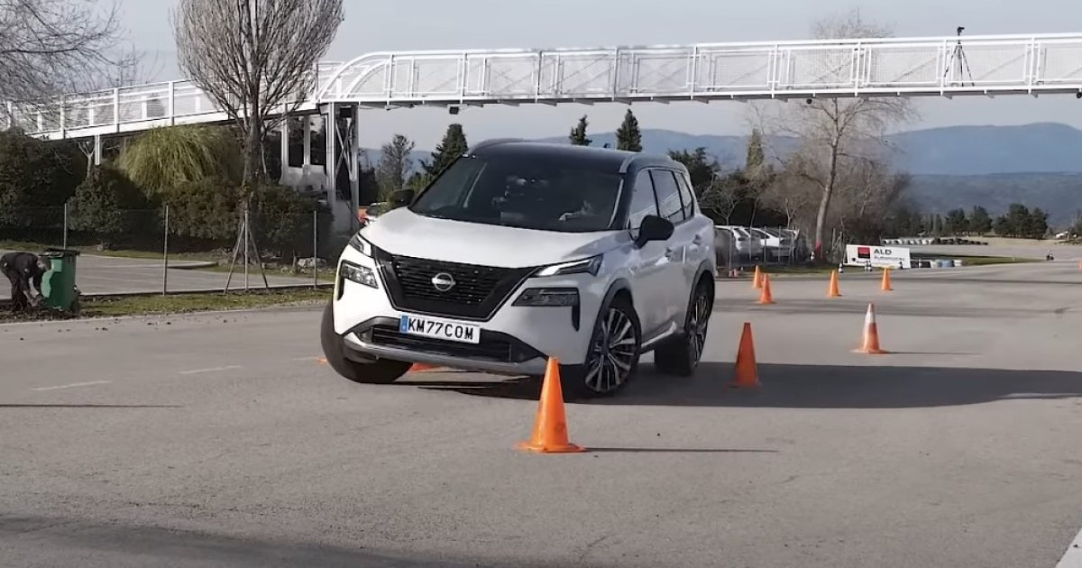 Nissan X-Trail crossover fails handling test