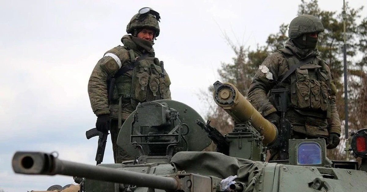 Les forces armées RF tentent de percer la défense des forces armées