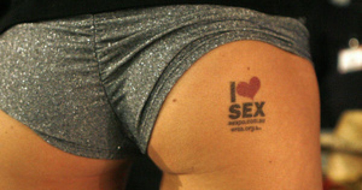 Жалаңаш топ-модель Анна Рубик