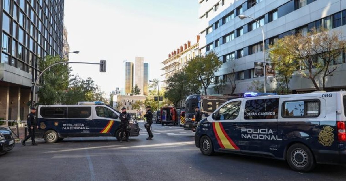 "Почтовый" терроризм в Испании: посылку со взрывчаткой прислали в посольство США (видео)