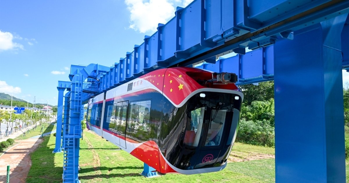 China launched the world's first "heavenly" train - it flies in the air on magnets (video) - The News Department