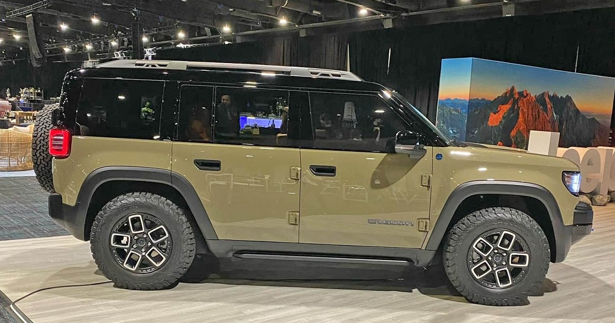 Найновіші електрокросовери Jeep вперше потрапили на фото