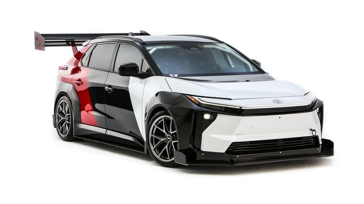 Электрокар Toyota bZ получил 400-сильную спортивную версию с