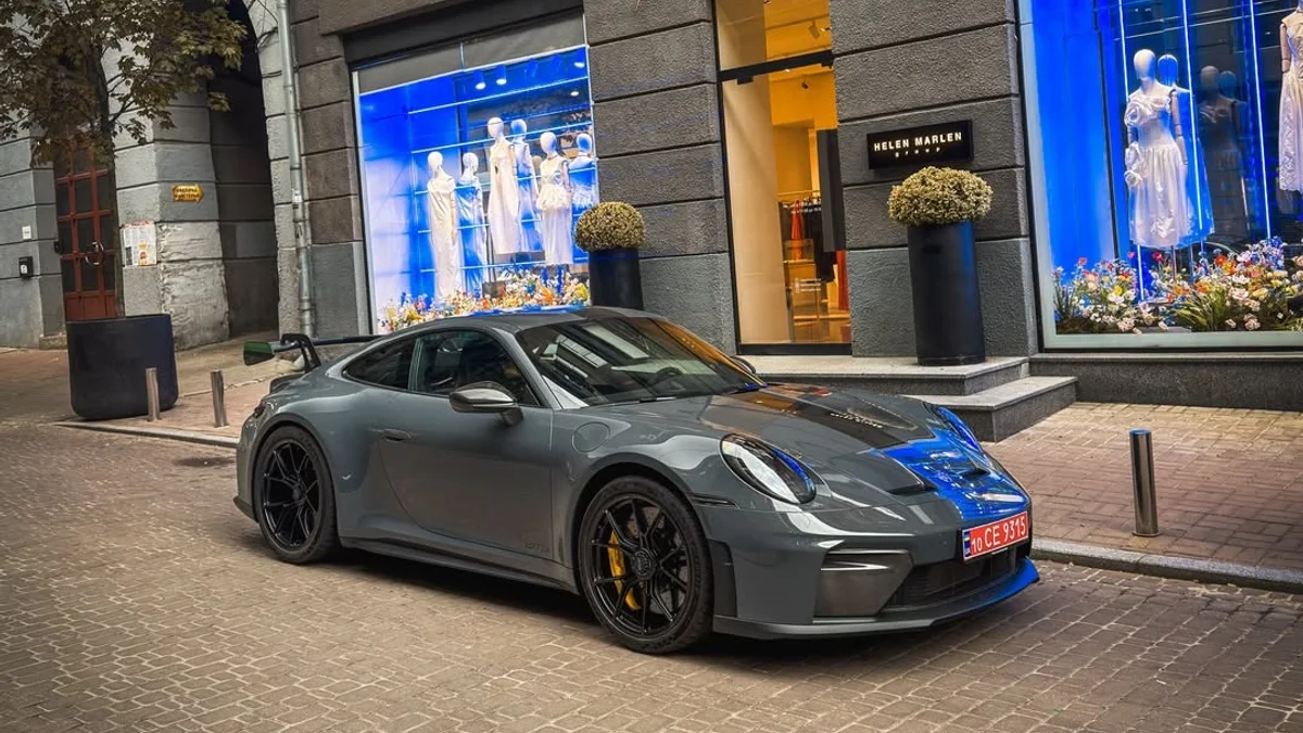 ウーロン Новий Porsche 911 GT3 992 засвітився в Києві — фото