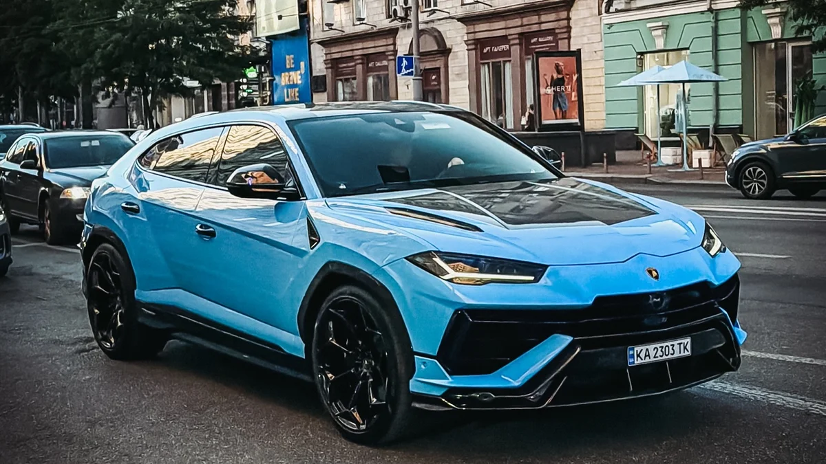 Кросовер Lamborghini Urus Performante на 666 сил засвітився в