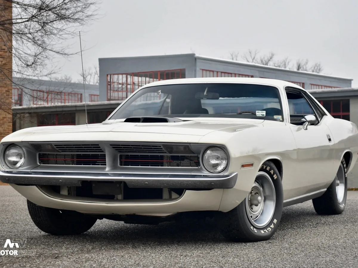 На продажу за $2 млн выставили первый из выпущенных Plymouth Hemi Cuda