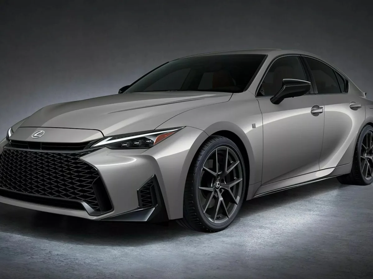Новый Lexus IS 2026 представлен — фото и подробности