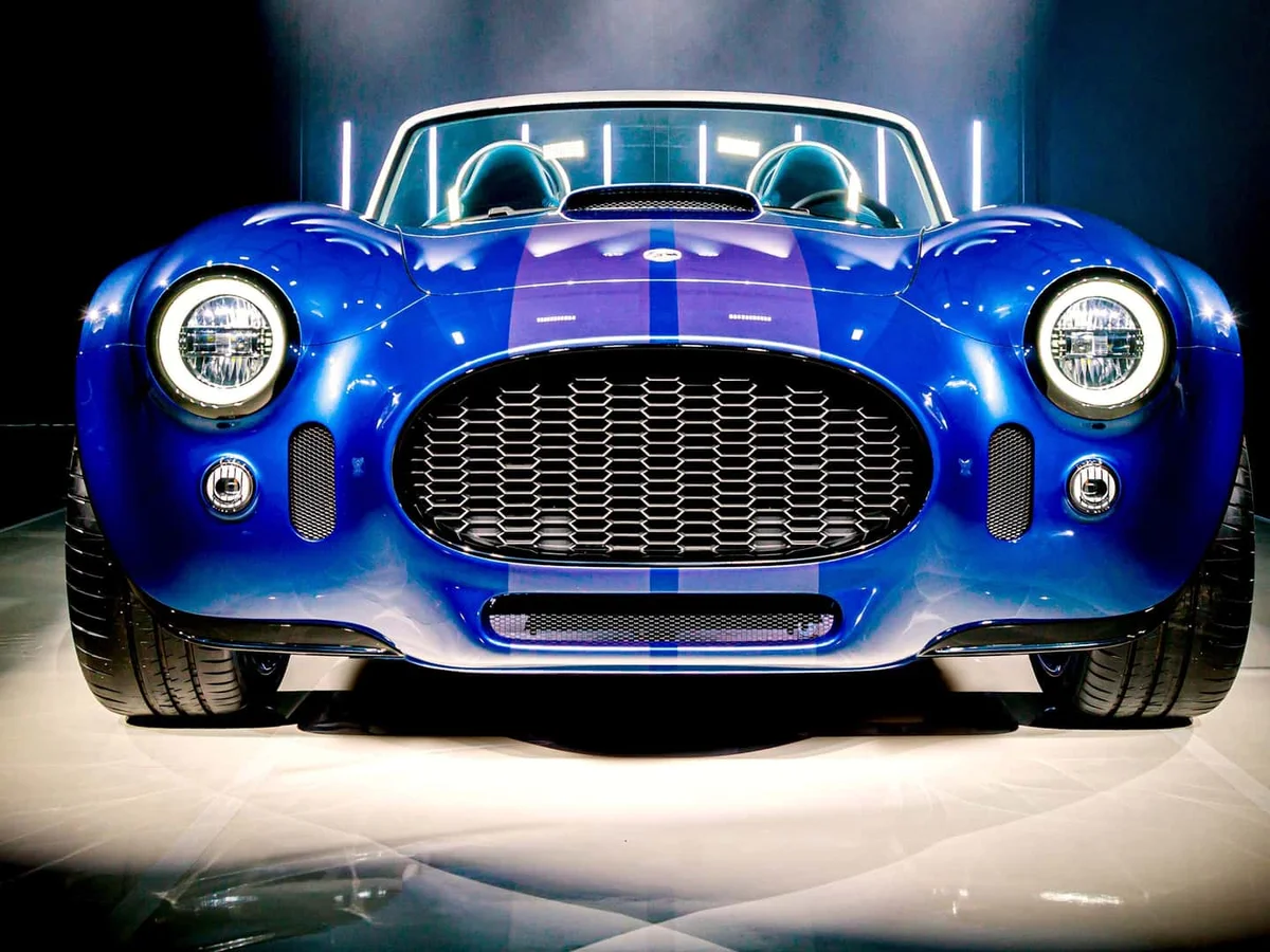 Легенда возвращается: представлена новая AC Cobra (фото)