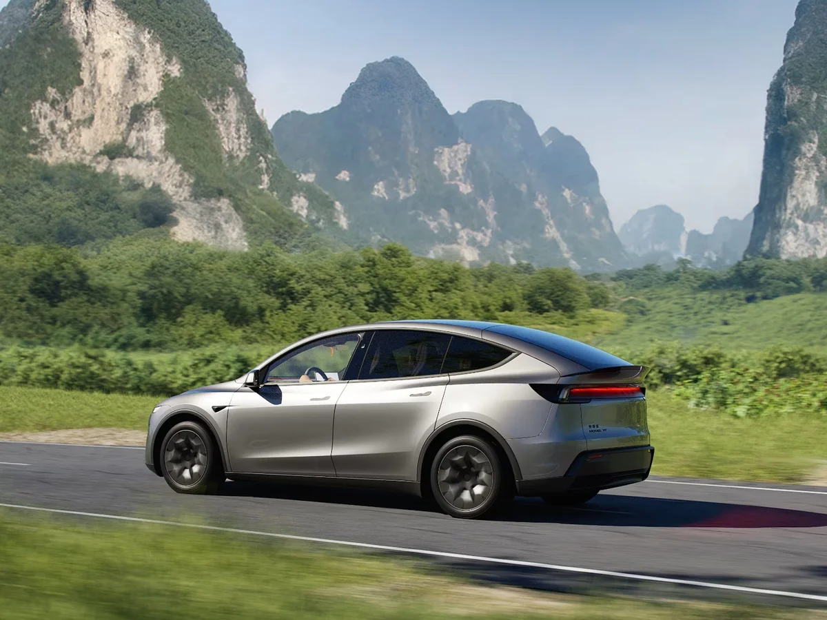 Электрокроссовер Tesla Model Y получил шестиместную 456-сильную