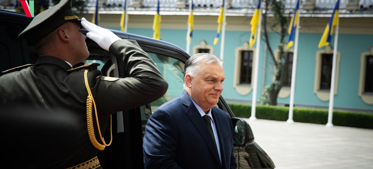 Прем'єр-міністру Угорщини Орбану віддають честь