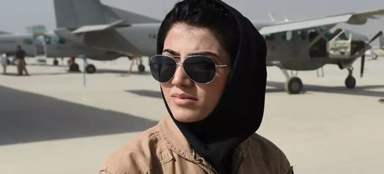 Афганка-пилот