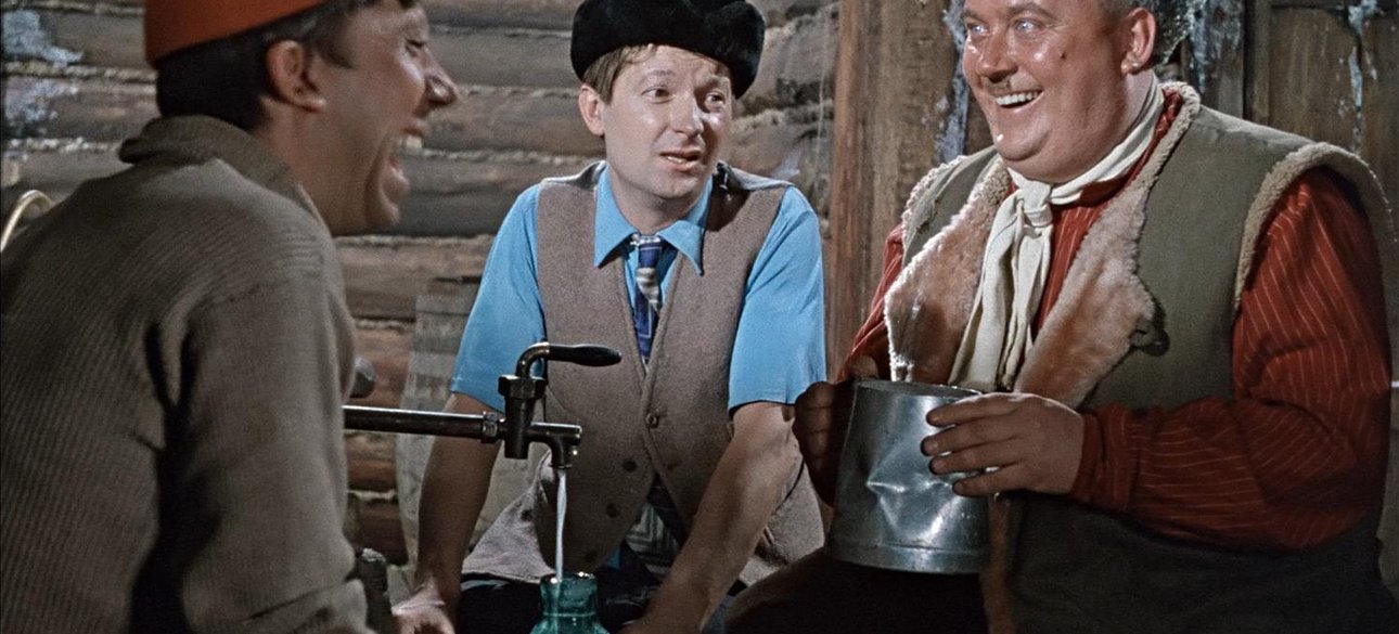 Кадр из к/ф "Самогонщики"