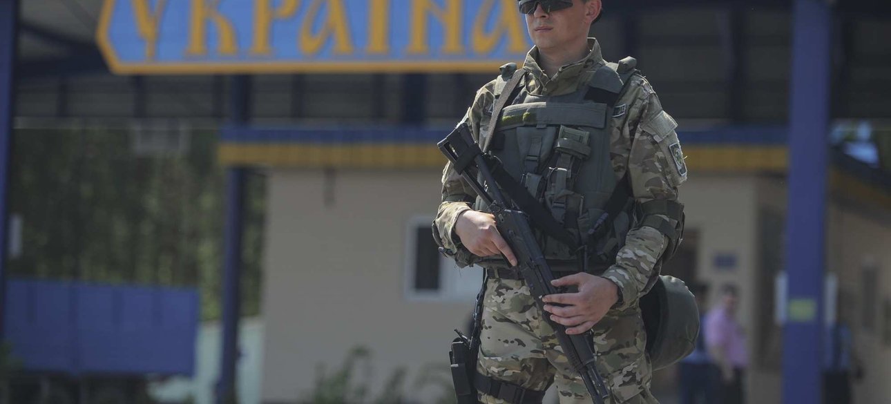 заборона на виїзд, заборона на виїзд для чоловіків, заборона на виїзд 3 роки, заборона на виїзд Денисенка, заборона на виїзд з України