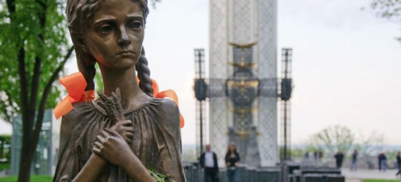 Памятник жертвам голода 1932-1933 годов