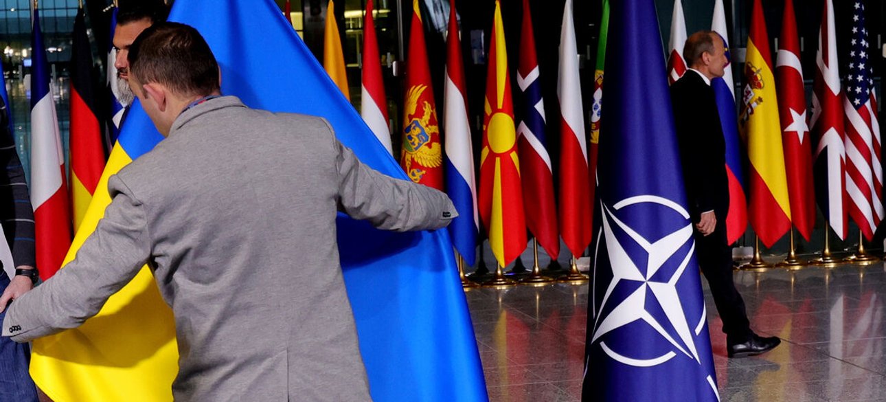 Підтримка Заходом України починалася як суто декоративна