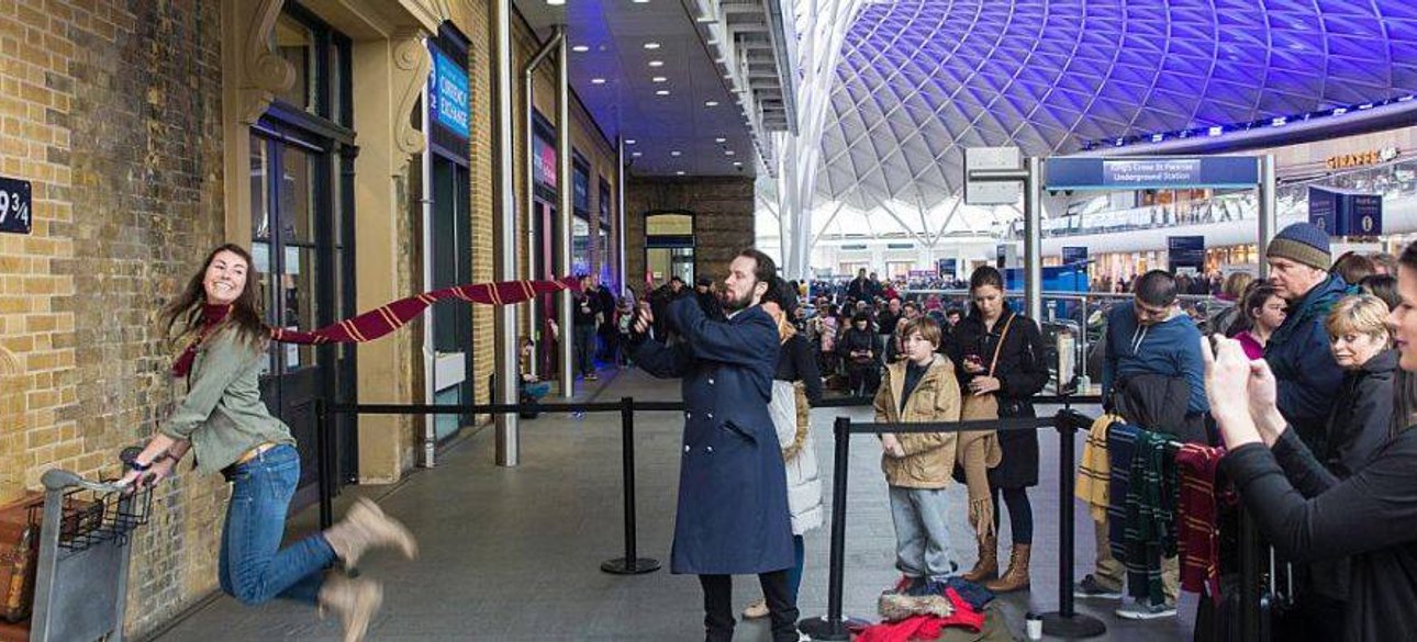 Хогвартс, Гарри Поттер, книжные туры, фанаты Гарри Поттера