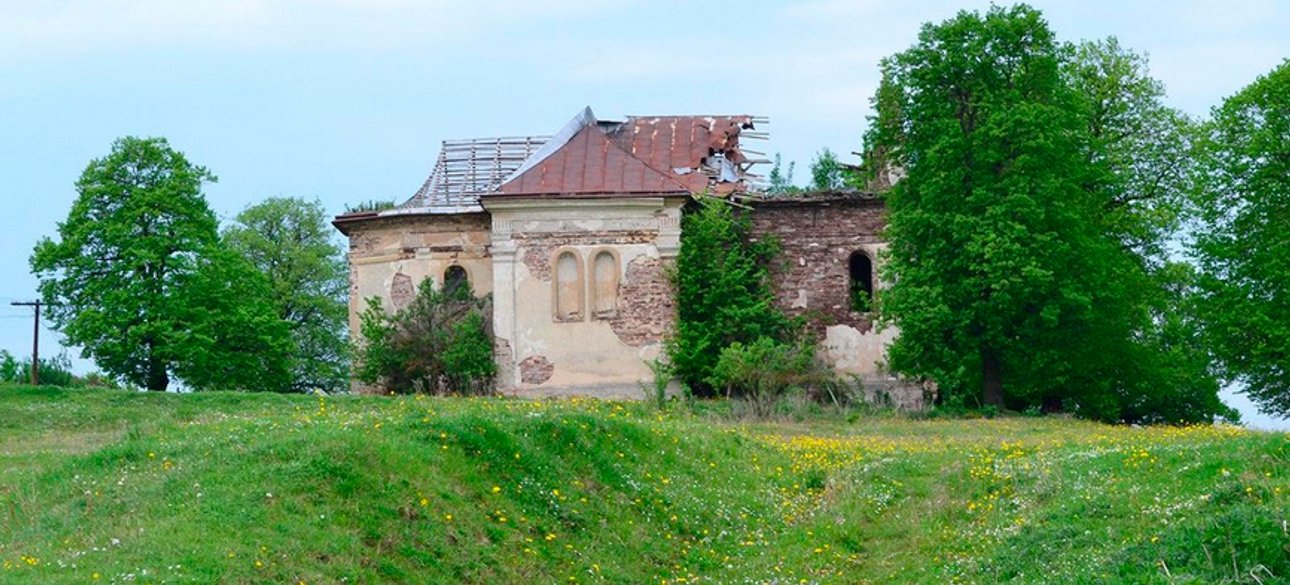 Костел Святого Юзефа в селе Могильница / Фото:templesua.jimdo.com