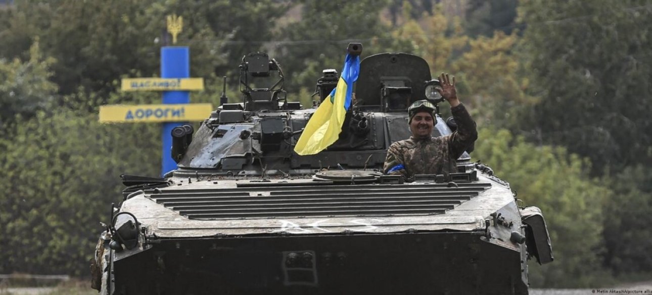 БТР, український військовий, війна в Україні