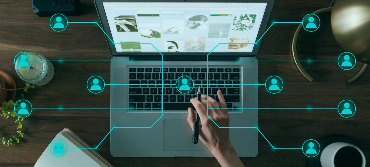 Інтернет, ноутбук, мобільний зв’язок