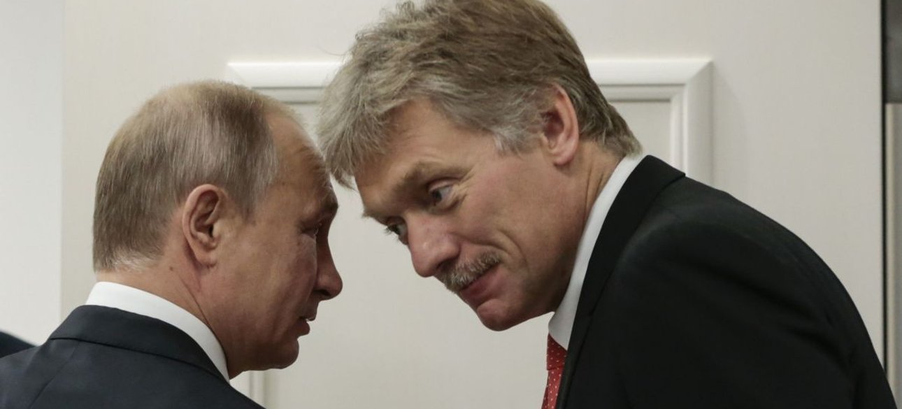 Путін Пєсков Путін і Пєсков обговорюють ситуацію на фронті