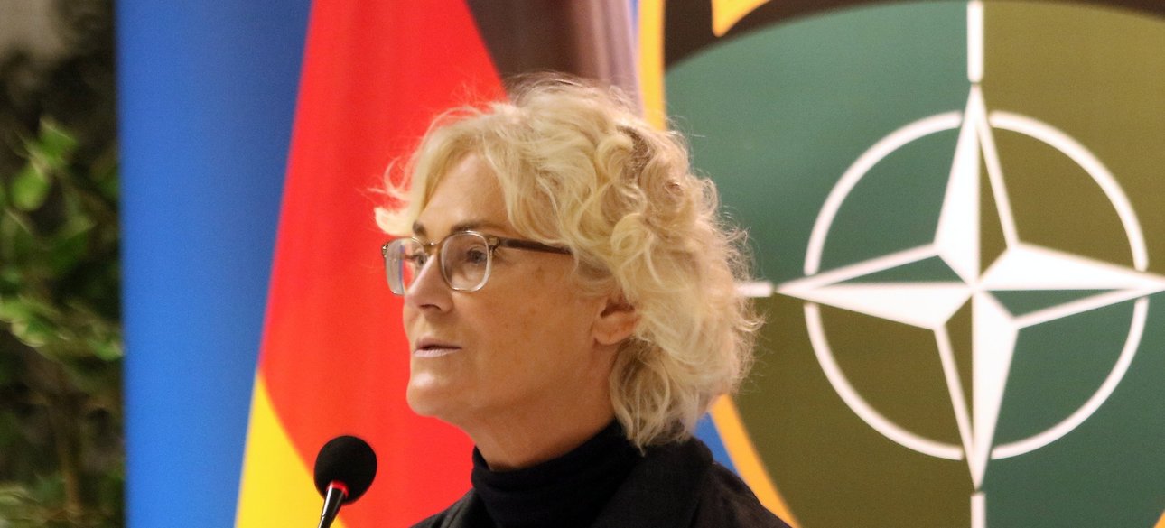 Кристине Лембрехт, министр обороны Германии, ФРГ, нато