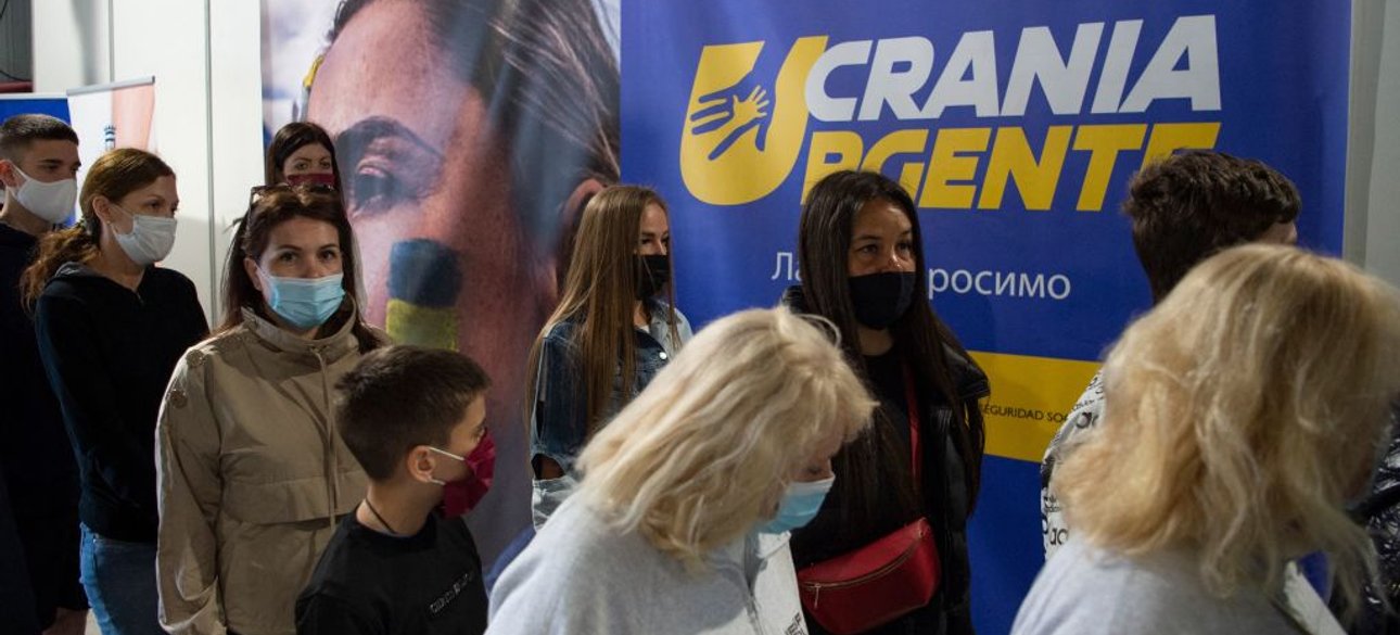 украинцы в Испании, беженцы из Украины в испании, где искать жилье в Испании, где искать работу в Испании, пособие для беженцев в испании, как зарегистрироваться в испании, как остаться в испании легально