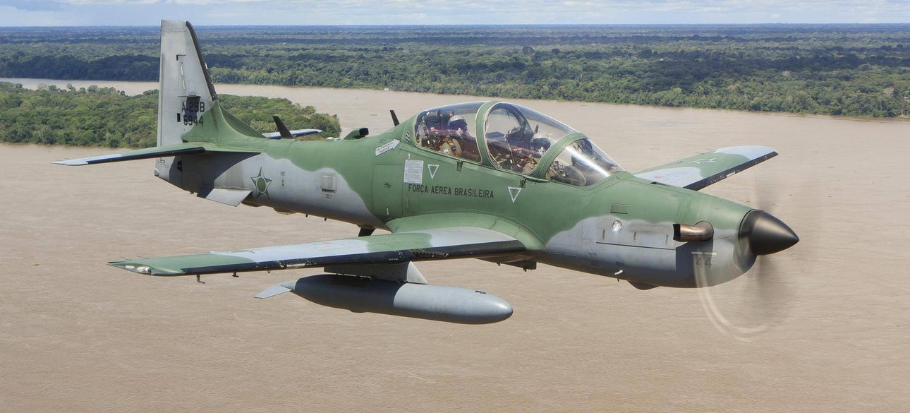 Самолет Эмбраер EMB-314 Super Tucano