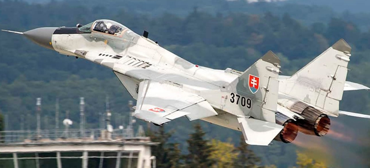 Словаччина передасть україні літаки, МіГ-29 словакія, словакія прийняла рішення передати україні літаки, міністр оборони Словаччини Ярослав Надь заявив про рішення передати Україні МіГ-29, передача україні літаків, МіГ-29