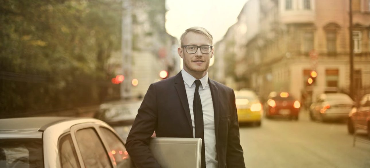 топ-менеджер, корпоративная этика, сайты о работе, поиск работы, как выкладывать резюме, резюме топ-менеджера, резюме руководителя