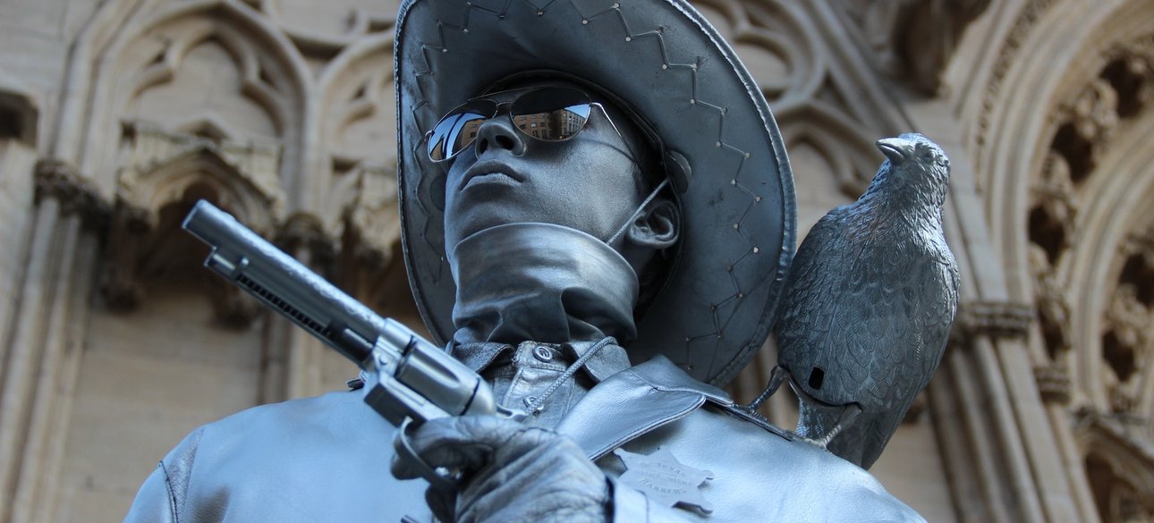 Эстетика грубой силы стала модой в политике