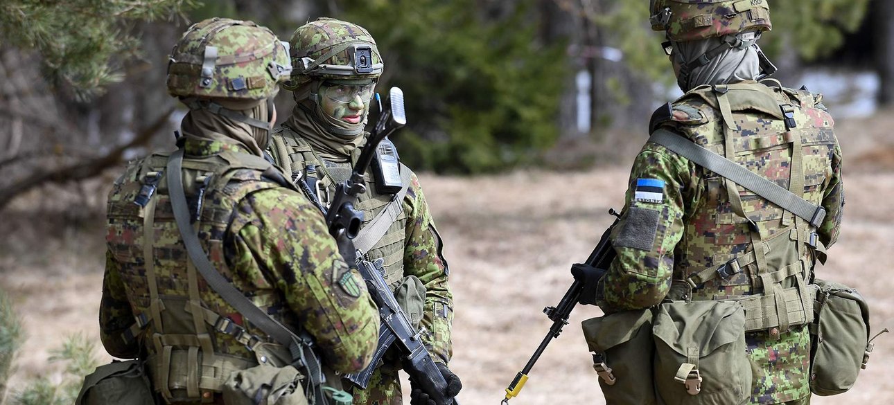 Естонські військові на навчаннях