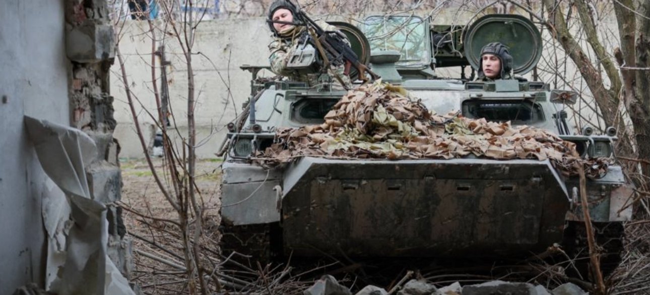 Российская бронетехника в Часовом Яре