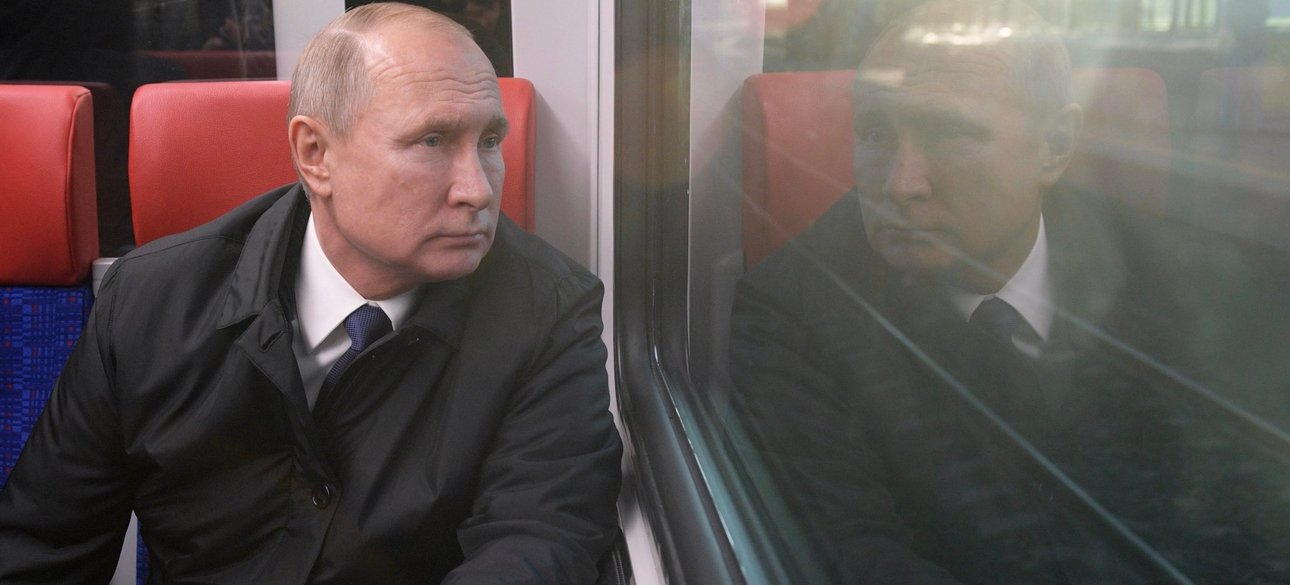 Путин в поезде