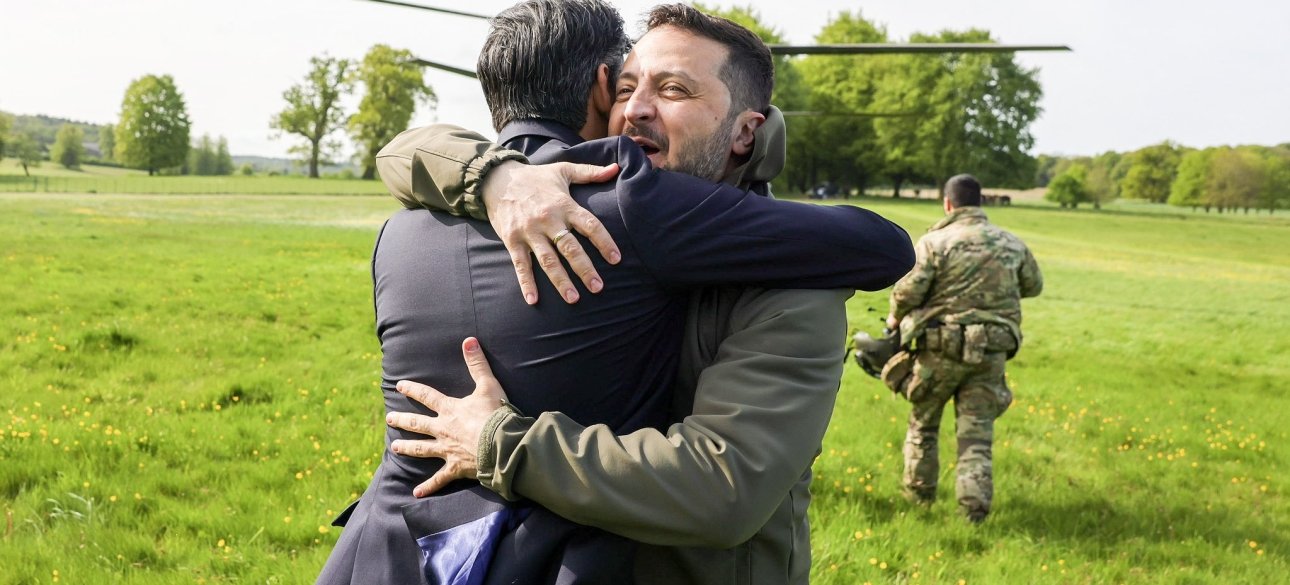 Сунак и Зеленский Сунак, Зеленский.