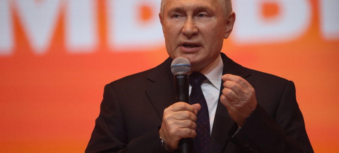 Володимир Путiн: "Чисельність армії збільшується до 1,5 мільона осіб, кількість контрактників до 695 тисяч"