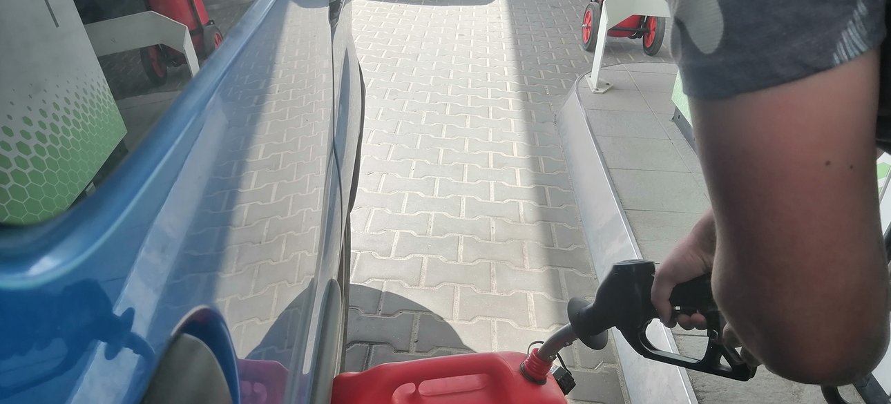 автомобиль АЗС