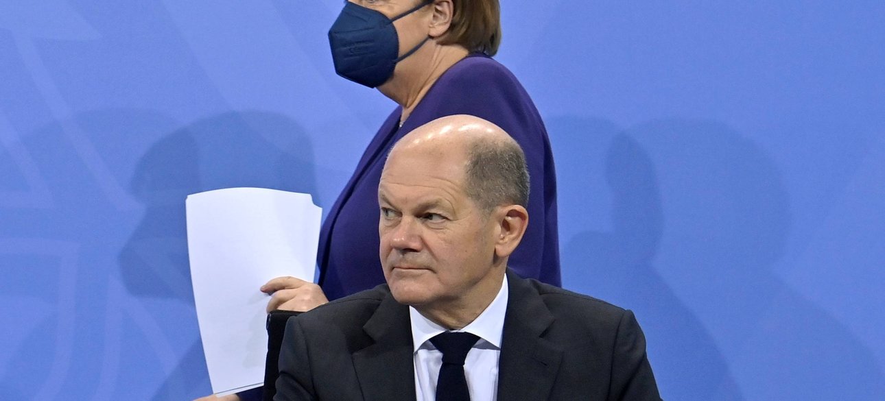 Шольц, Меркель