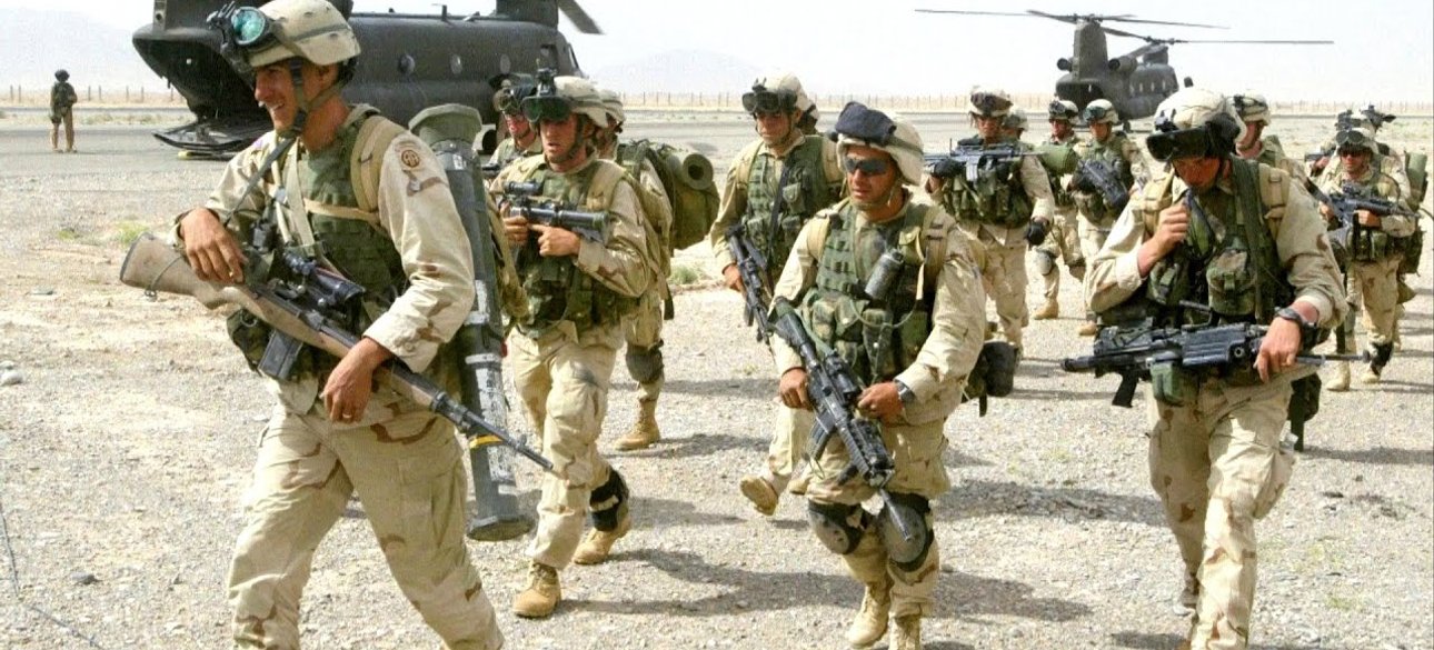 Повітряний десант НАТО з вертольотами