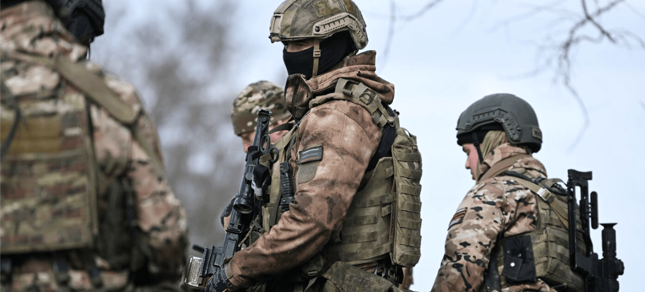 Російські морські піхотинці перед боєм