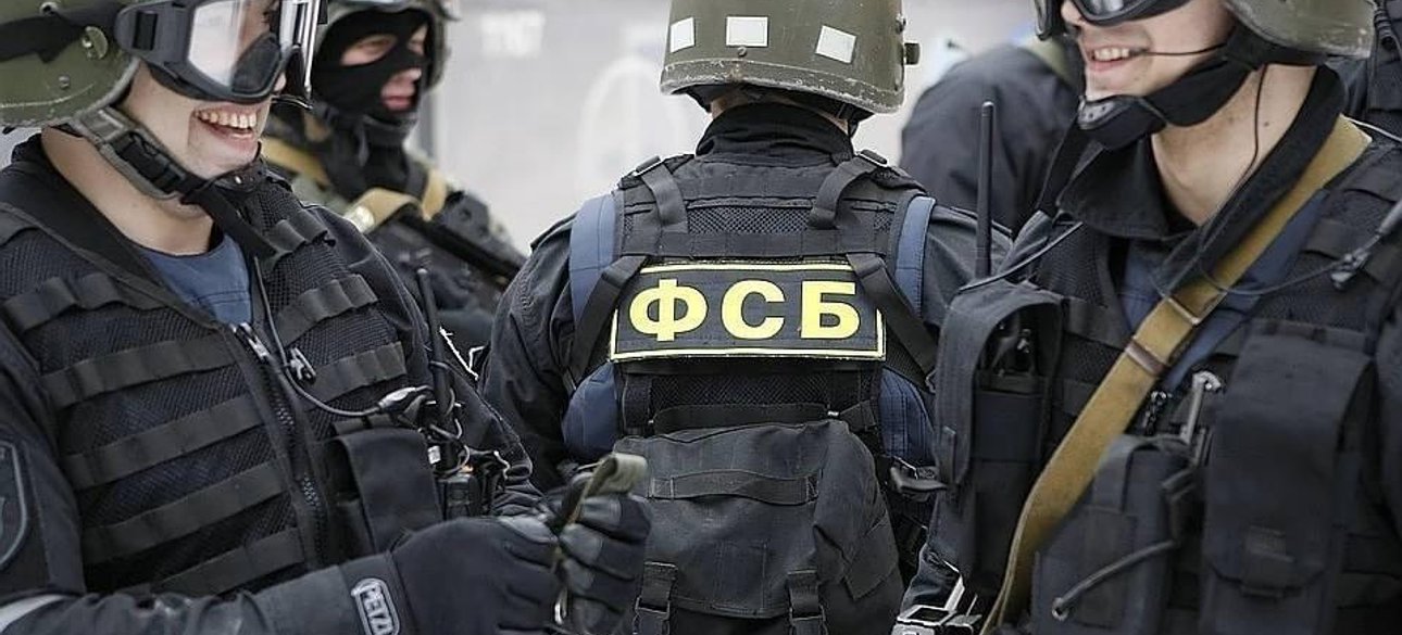 Бойцы ФСБ обсуждают операции