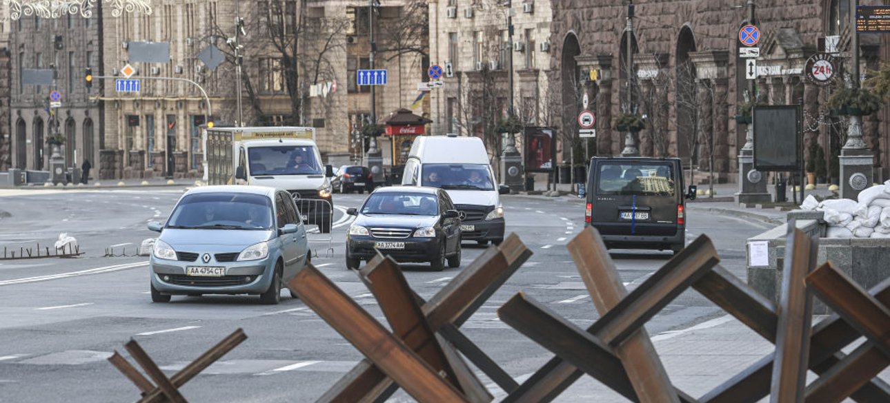 киев, начало войны, противотанковые ежи