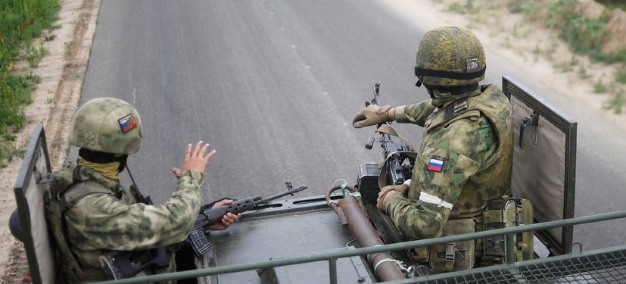 Российские окукпанты на транспорте оккупанты России, ВС РФ, бойцы России, оккупанты