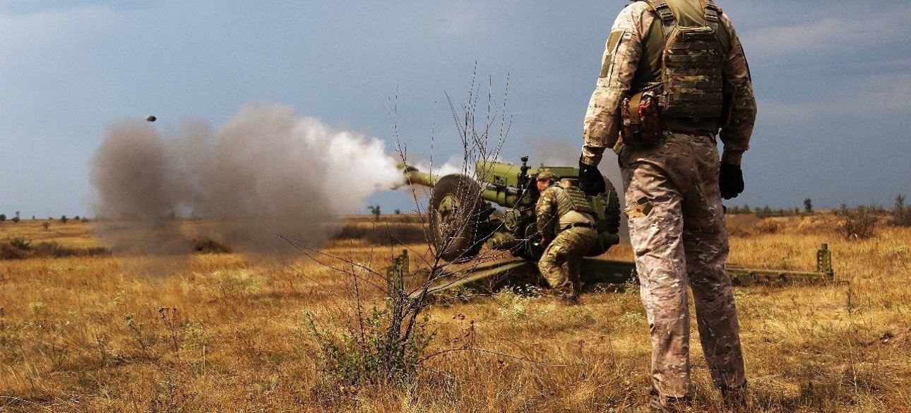 Артиллерия ВСУ бьет по врагу