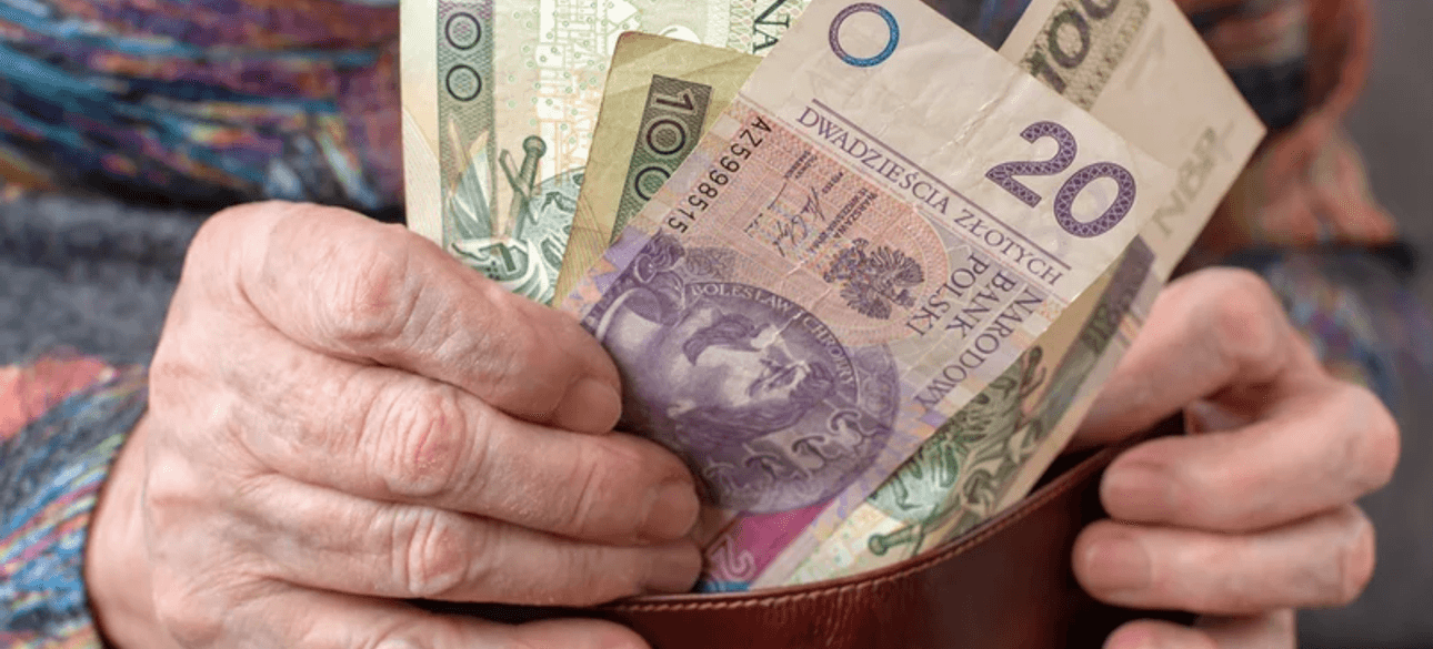 Польская пенсия Польская пенсионерка считает пенсию