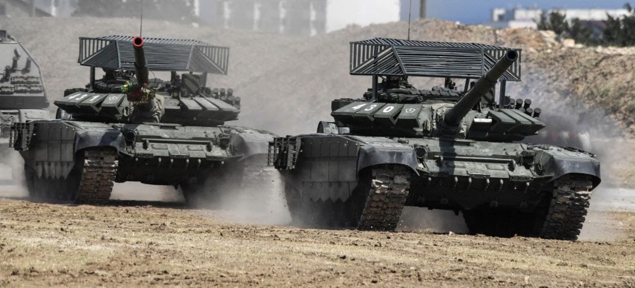 Російські танки в окупованому Криму