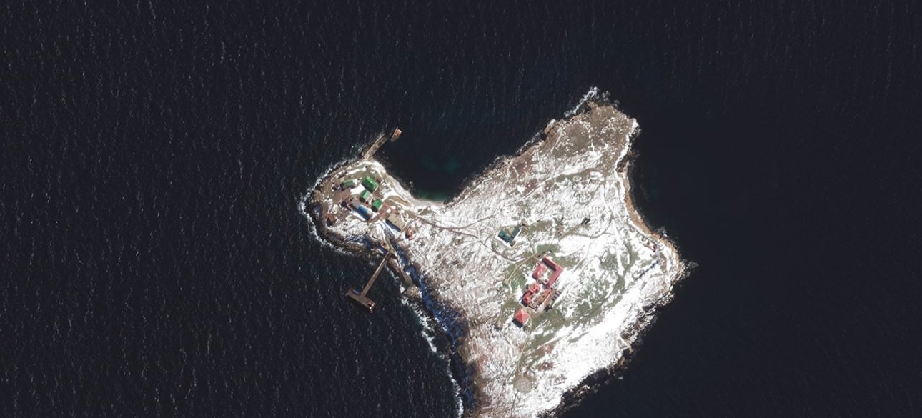 Острів, Зміїний